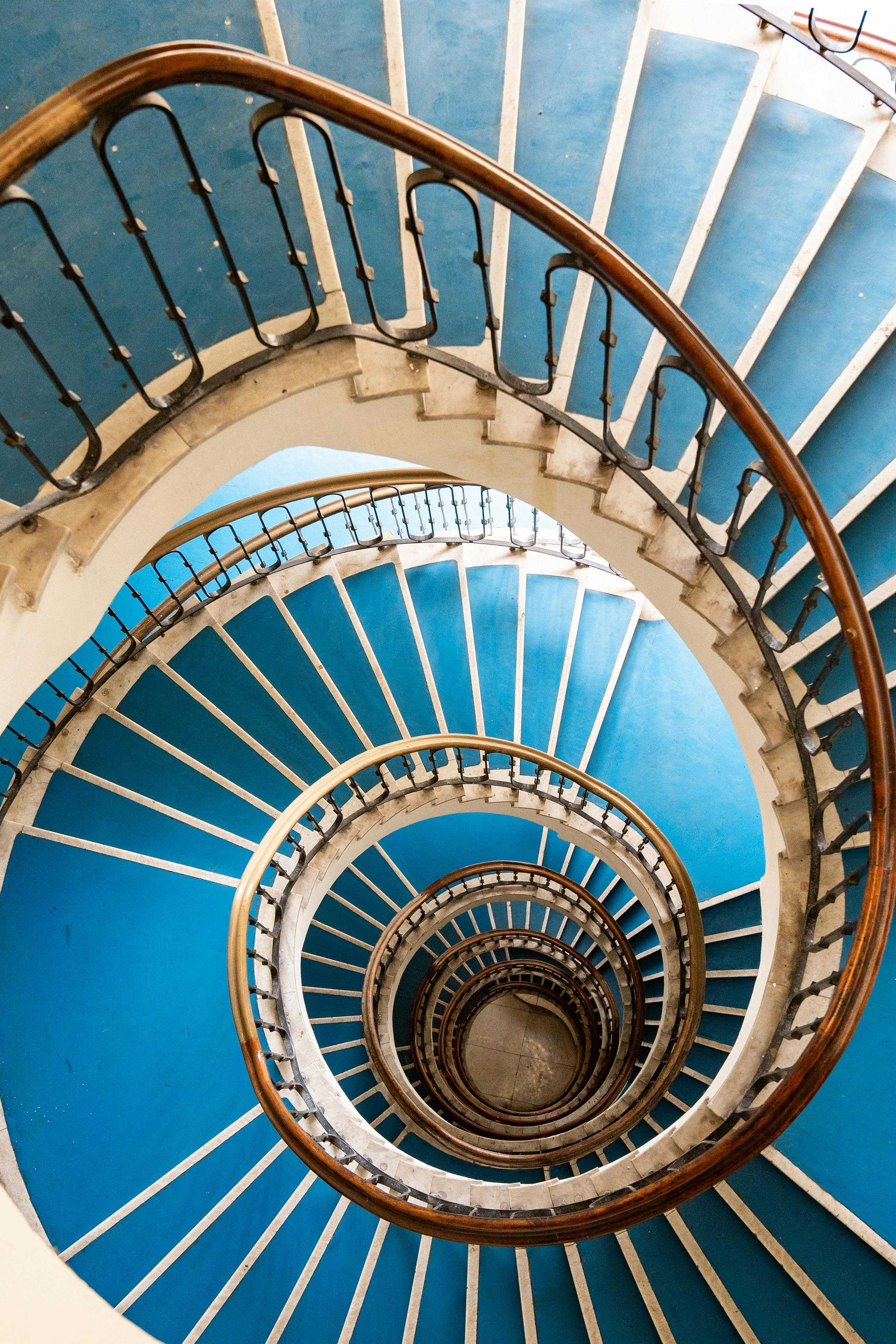 Un escalier en colimasson